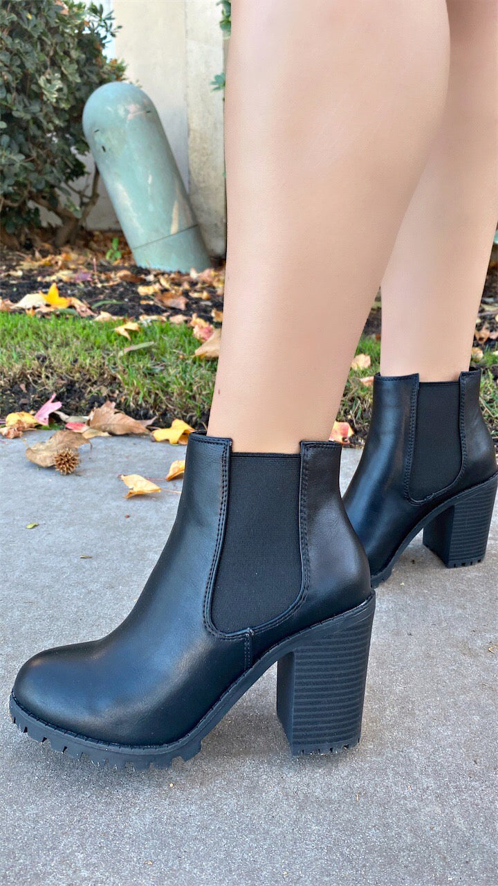 Luna Bootie- Black PU