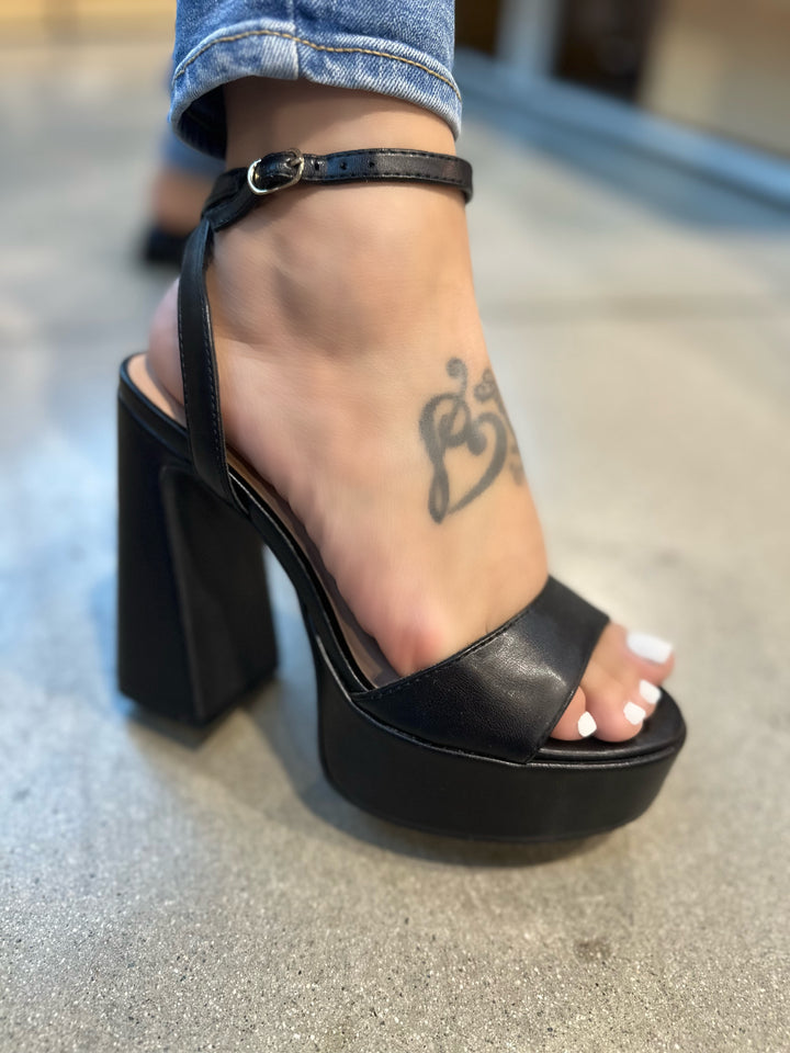 Black Round Toe Platform Heel- Ellie