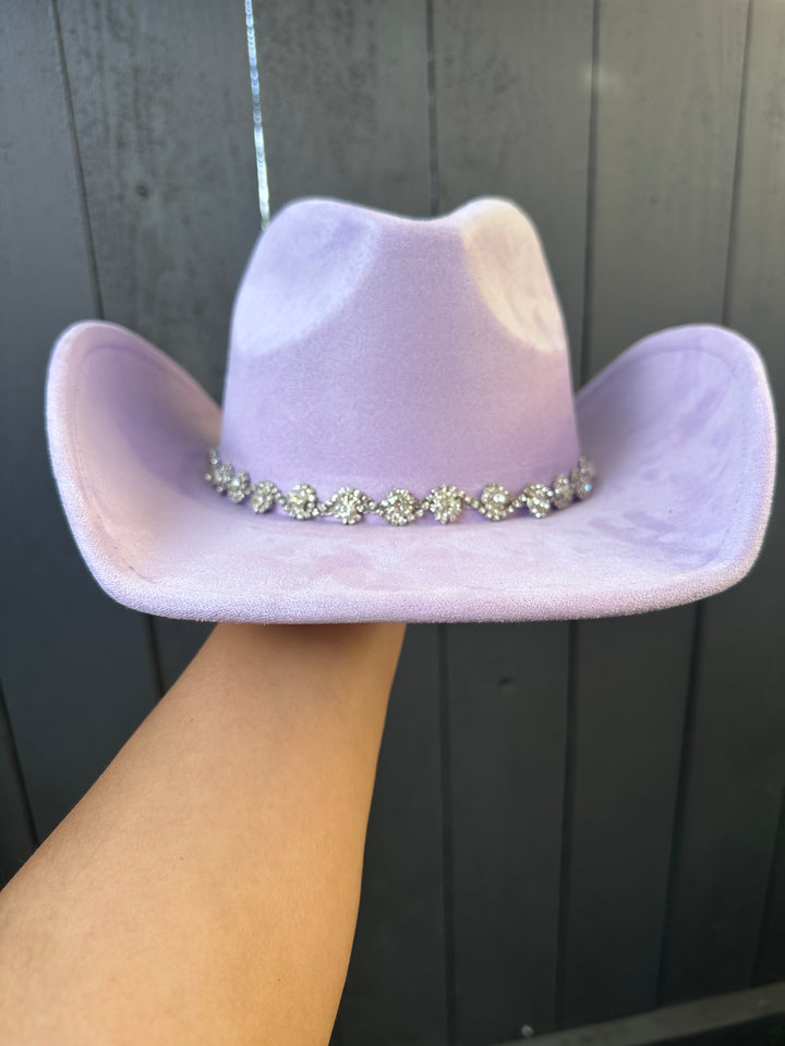 Chic Lavender Rhinestone-Embellished Cowgirl Hat