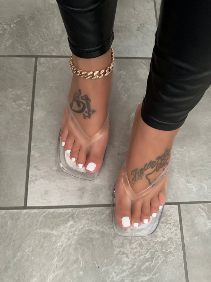 Clear Chunky Heel Thong Sandals- Holly