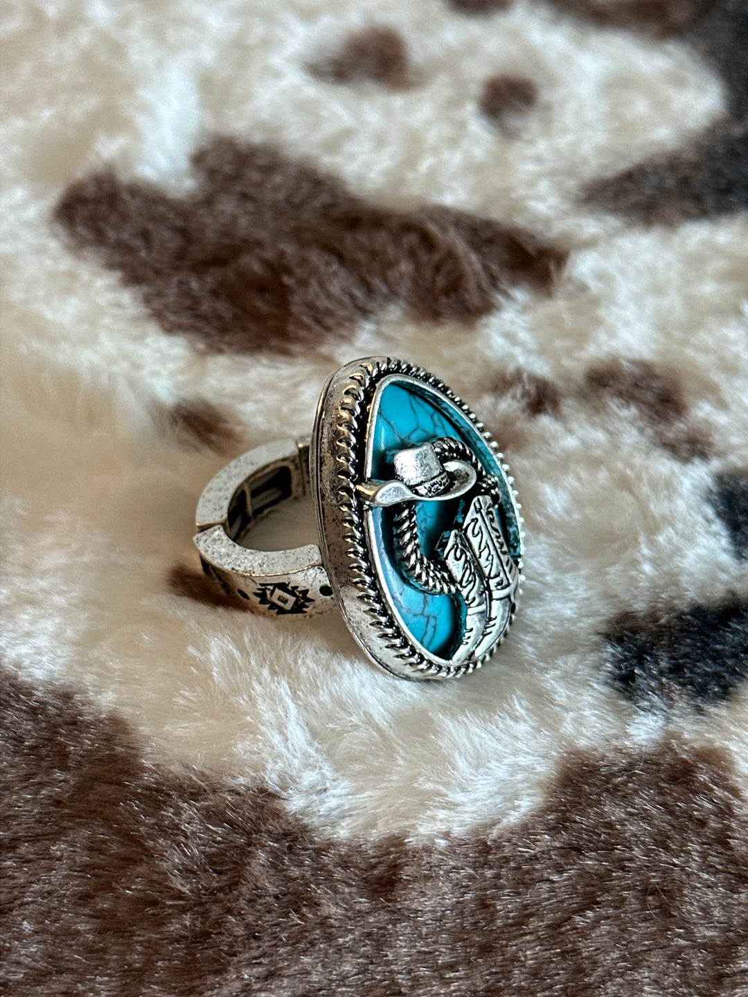 Western Style Cowboy Theme Turquoise Teardrop Ring