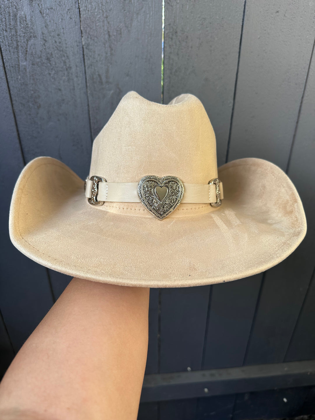 Chic Beige Cowgirl Hat with Silver Heart Buckle