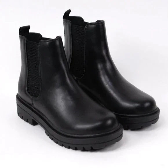 Lug Sole Low Heel Chelsea Ankle Bootie with Elastic- Kendra â Signature Step