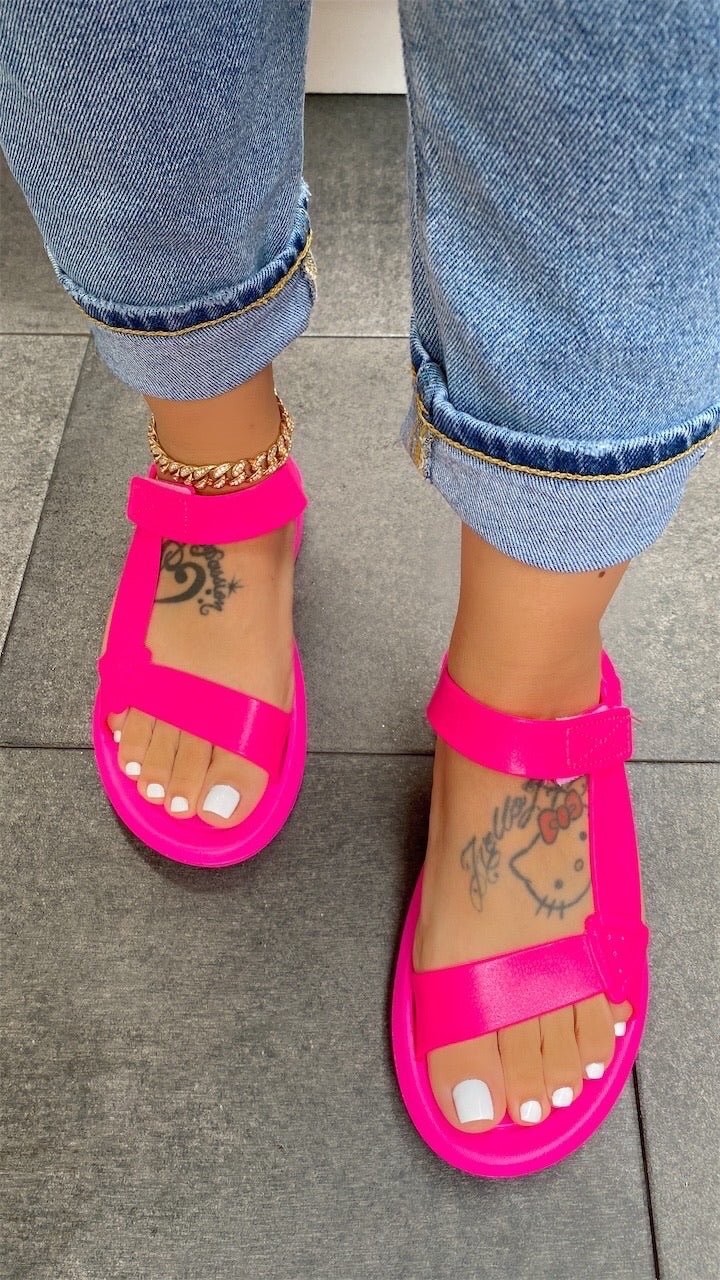 Miyah Sandal- Hot Pink – Signature Step